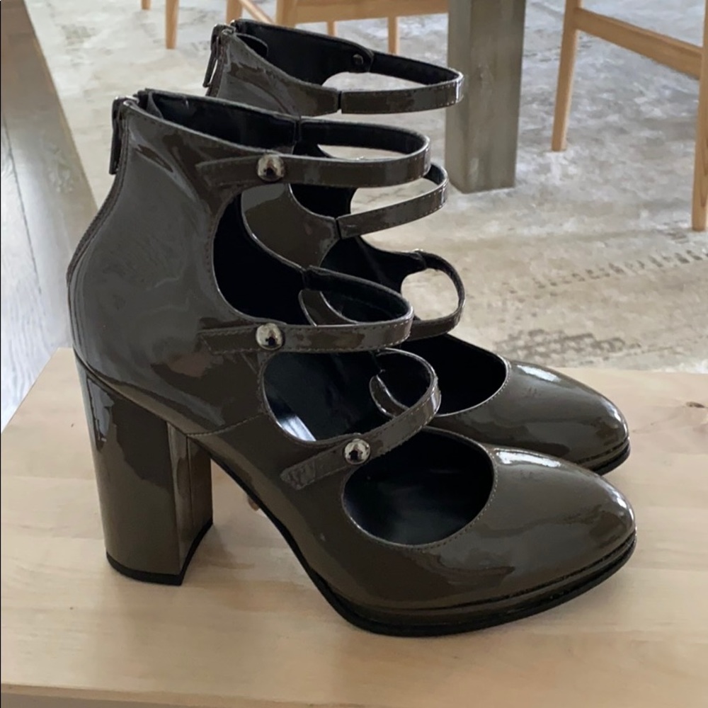Brand new Italian grey patent leather chunky heels